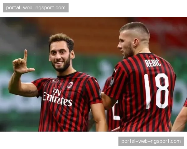 恰尔汗奥卢伤情更新：只是抽筋，身体无大碍可出场